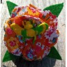 Broche fleur et insecte jaune