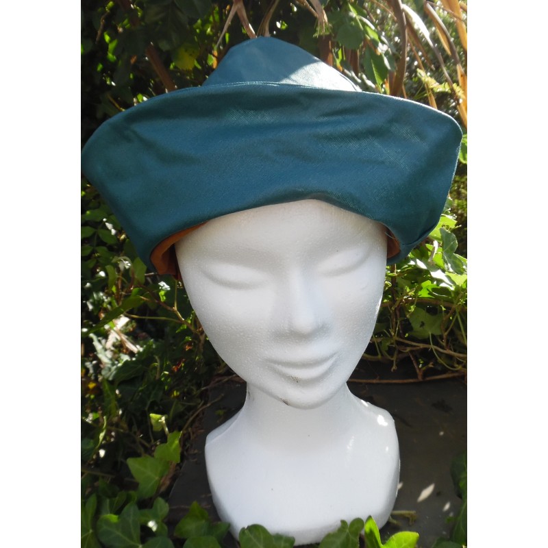 Chapeau de pluie bleu