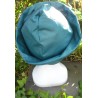 Chapeau de pluie bleu