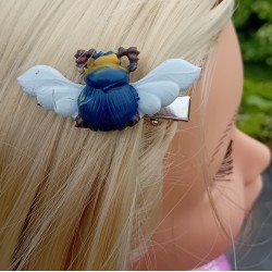 barrette insecte bleu