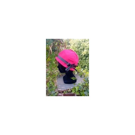 chapeau cloche simple rouge