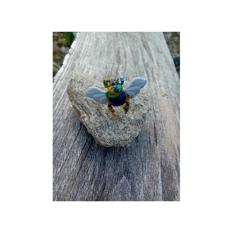 broche insecte arc-en-ciel